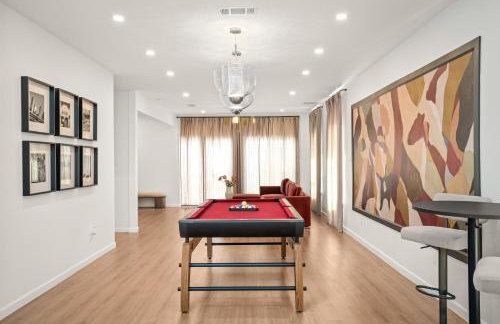 Gated Resort, 2 Homes, 9BR Ensuites, Slps27, Pool - Photo 41