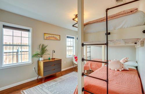 Creekside Cottage with Deck and Hot Tub in Belton - Foto 15