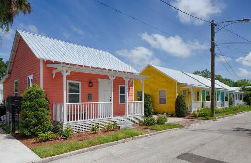 Quaint Cottage with Private Pool-Walk to Everything - Foto 23
