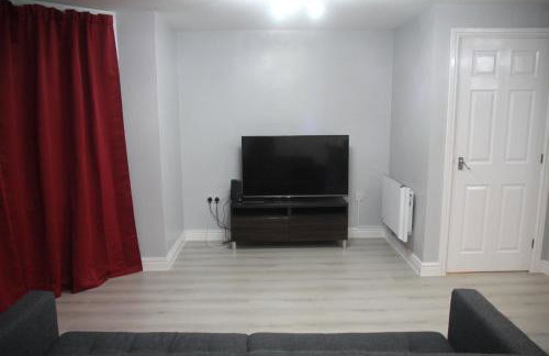 Comfy 2-bedroom Flat with Private Parking - Foto 19