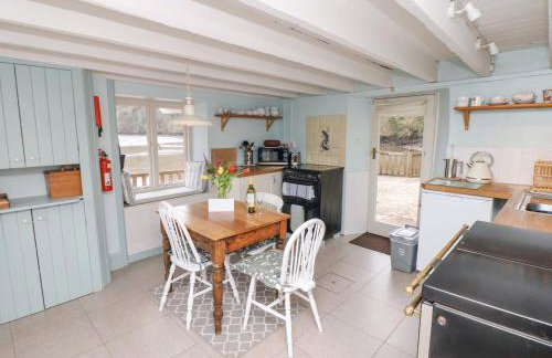 The Bathing House - Photo 4