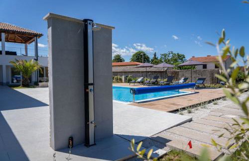 Villa Blue Moon for 9 persons near Porec with 42 m2 heated pool, wellness, kids playground & sea view - Foto 20