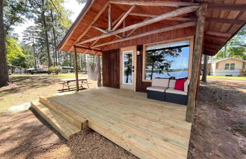 Cozy Waterfront Cabin for a Memorable Getaway on Toledo Bend Lake in Hemphill, Texas - Photo 20