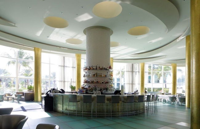 Fontainebleau Sorrento Pool View Junior Suite 1 Bedroom Hotel Room - Photo 21