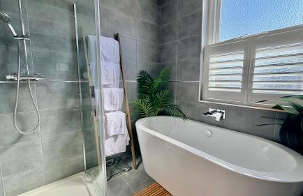 Arden Holiday Lettings - Photo 5