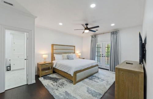 Luxury Mansion in The Woodlands TX with Heated Pool, Spa, BBQ & Basketball Court - Foto 12