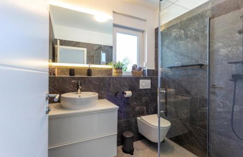 4 Bedroom Cozy Home In Marcana - Foto 41