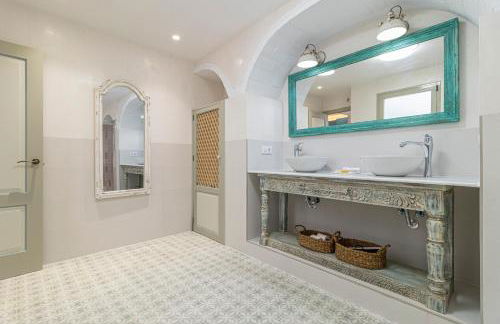 La Casa de la Plaza del Arroyo - Traditional Luxury in Jerez - Foto 52