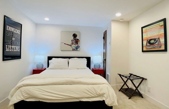 Phinneywood Basement Hideaway - Zoo meets Lake - Foto 2