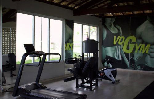 APT Completo - Suíte - 2 Ar-condicionados, Wi-FI, Piscina, garagem, portaria - aconchegante - Foto 36