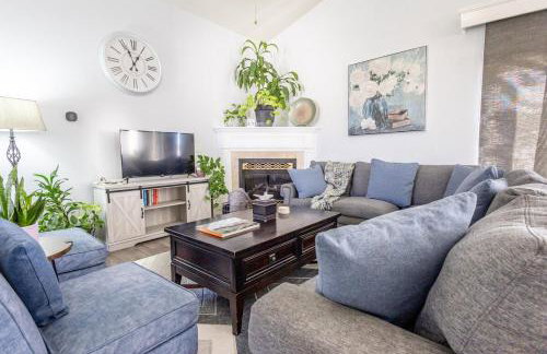 Farmington Gem 6BR Hot Cold Tub Sleeps 15 - Foto 9