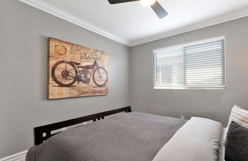 Beach Escape with Patio! 2 Min Walk to Sand & Surf - Foto 49