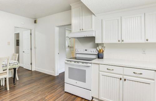 8 Mi to Columbia River Gorge Cottage with Deck! - Photo 7