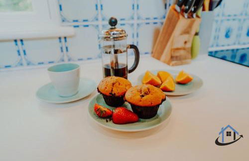 Unique Boathouse, detached free parking x4 cars - Foto 55