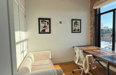 Sky-High Sanctuary Penthouse with Panoramic Views - Foto 7