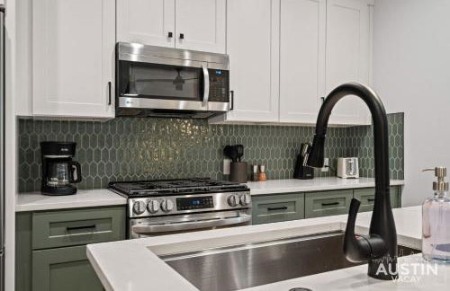 SoCo Eats, Zilker Days, Moody Nights 3BR 2.5BA w Upper Deck by Austin Vacay - Foto 18