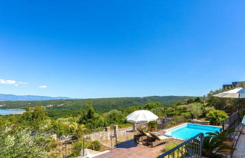 Stunning Home In Malinska With Wifi - Photo 13