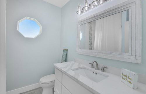Near Beach Large Home Sleeps 22 BBQ Soaking Tub - Foto 23