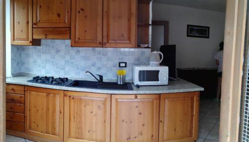 Trilocale BELVEDERE Alloggio ad uso turistico - VDA - LA THUILE - CIR 0068 - Foto 2, stove, minibar