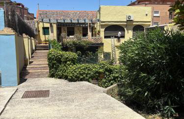 Family home with pool and garden in Tudela center - Photo 33