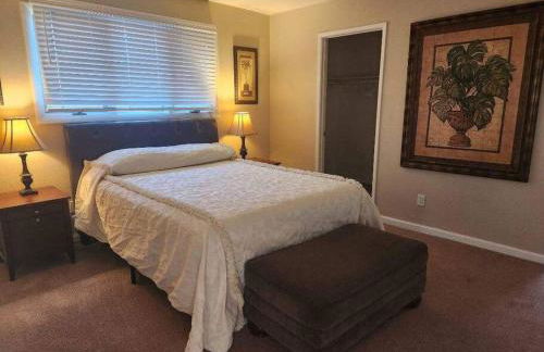 Southwestern charm - minutes from everything 3/2 - Foto 9