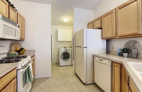 Cozy home, Right Next Door to Lake Sumter Square! - Foto 21