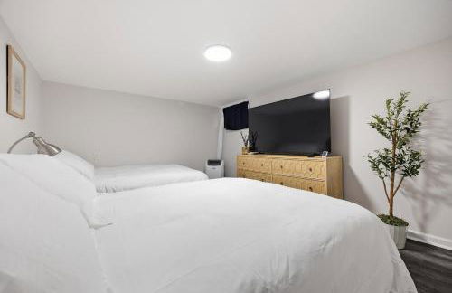 Airport Haven - Cozy 2BR Apt 5 Min Away - Foto 22