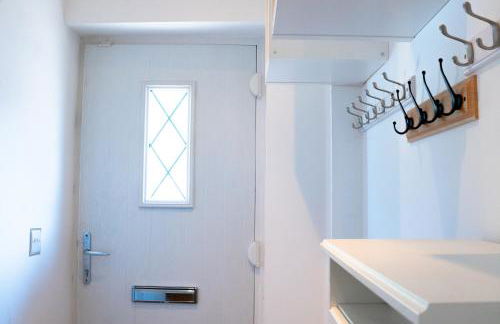 Cleave House - Contractor, Corporate & Leisure - Chic & Stylish - Sleeps 6 - Photo 6