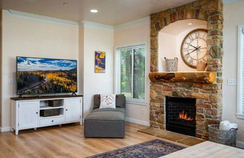 Snowbasin Lakehouse LS27 Ski Getaway Hot Tub - Foto 34