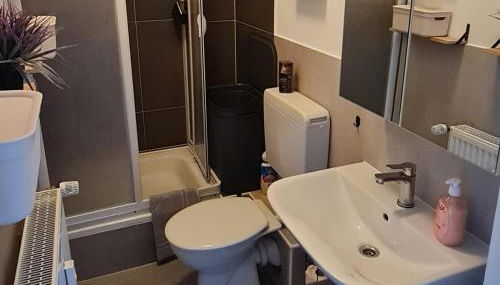Moderne, zentral gelegene 2-Zimmer-Wohnung für 4 Personen, ideal für Monteure, Messegänger und Touristen - Foto 3, towels, Shower