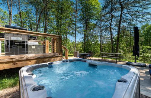 Wooded Circle - Barrel sauna, hot tub, fire pit - Foto 5