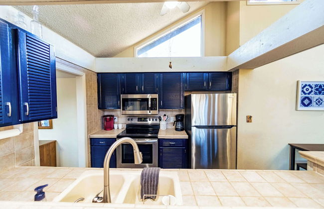 Serenity Now Quiet 4 BDR Next to Margaritaville! - Photo 14