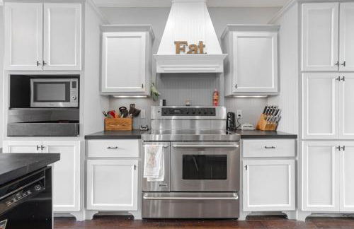 Whimsical Lake House - Foto 51