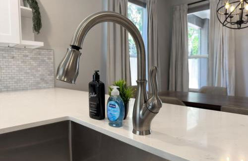 Mega Home - Up to 20 People - Mins 2 ACL-F1-Dwntwn - Foto 58