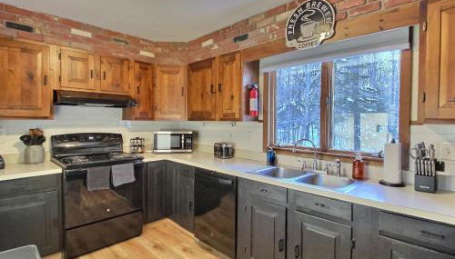 The Big Lebearski - AC, Grill, Fire Pit, Hot tub! - Foto 4