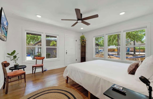 Historic Hideaway Stroll to Schlitterbahn - Foto 9