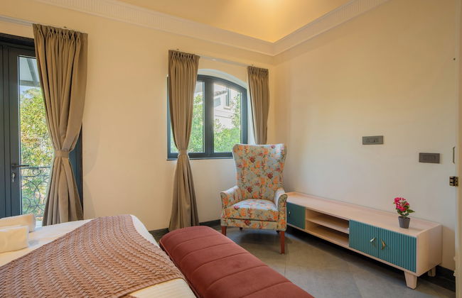 ELIVAAS Laguna Camellia | Luxe 4 BHK Villa Near Popular Beaches with Private Pool - Photo 18