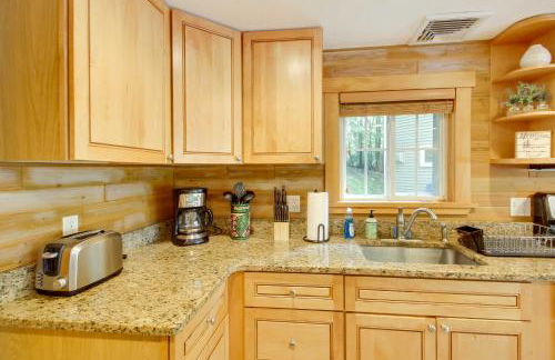 Laconia Home with Beach - half Mi to Weirs Beach - Foto 8