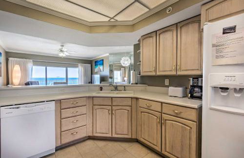 Gulf Views and Pool Access Coral Reef Resort Condo - Foto 10