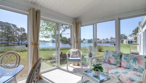 Porch and Water Views Getaway in Mallard Lakes - Foto 2