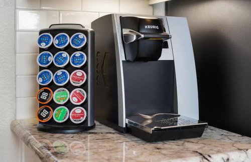 Iron & Ivy 5BR5BA Sleeps 12 - Foto 47