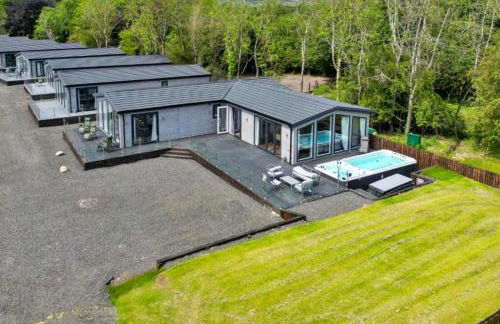 Finest Retreats - Silverwood Executive Chalet - Photo 1