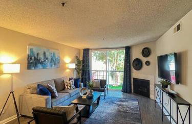 Exceptional 2 BR in Heart of Hollywood 201 - Foto 1
