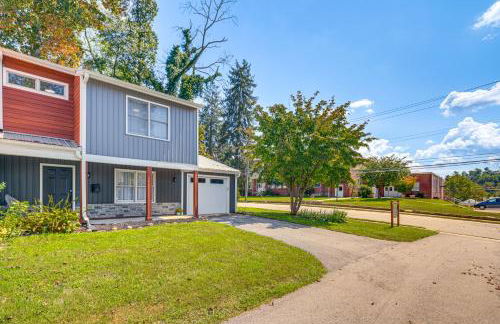 Walk to Main St Hendersonville Chic Home with Yard - Foto 26