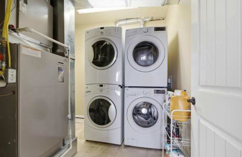 Private Family Home with Hot Tub - Foto 56