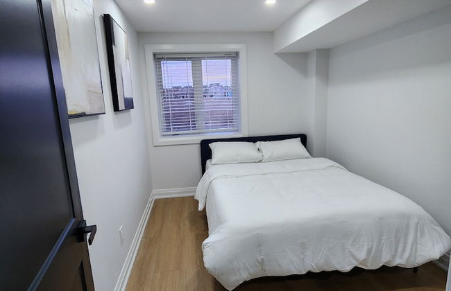 Exclusive Home in Niagara Falls - Photo 7