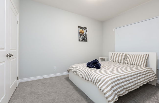 Luxury Bungalow mins Niagara falls & Brock uni - Photo 6