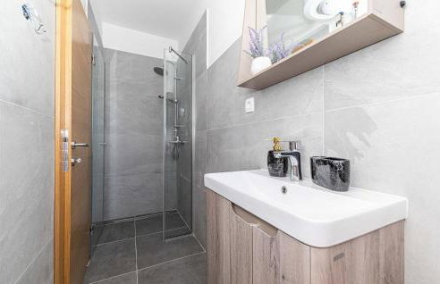 Beautiful Home In Ugljane With Wifi - Foto 47