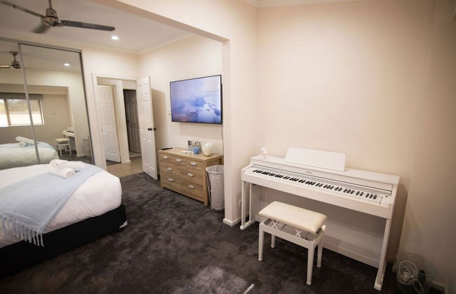 Rosewood Rustic Refuge Pool Outdoor Dining Backyard - Foto 57