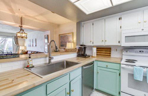 Lakefront Moneta Home with Community Dock! - Foto 2